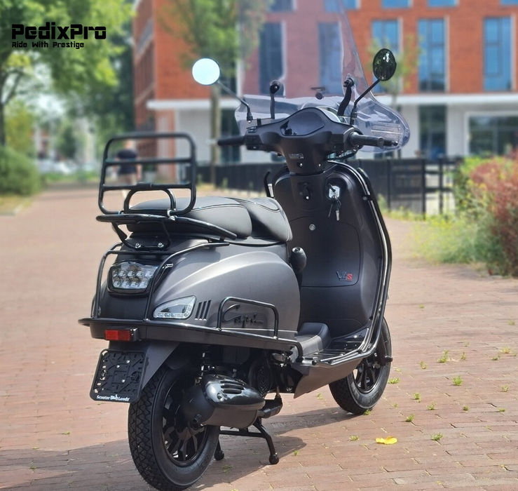 SUPER DEAL! Capri V4S Fully Loaded – Mat Metallic Zwart scooter