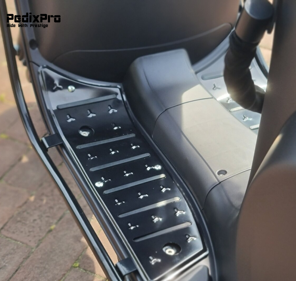 Capri Voetplaatset zwart