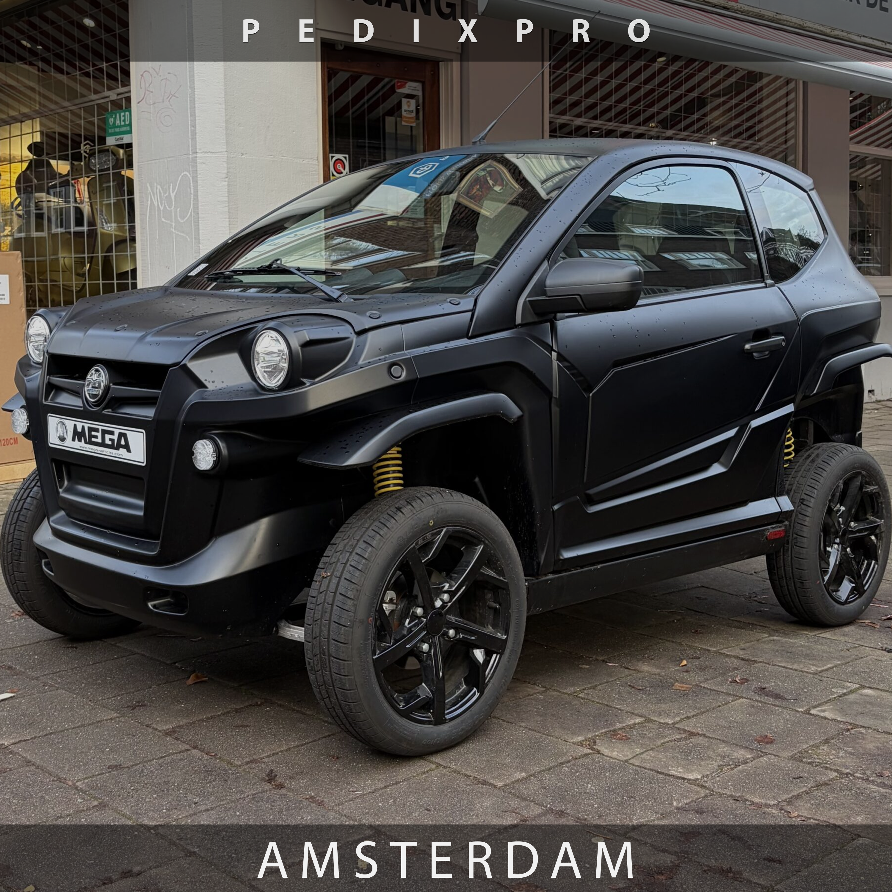 Aixam E-Scouty Evo matzwart (2025) | 298 km | Fabrieksgarantie