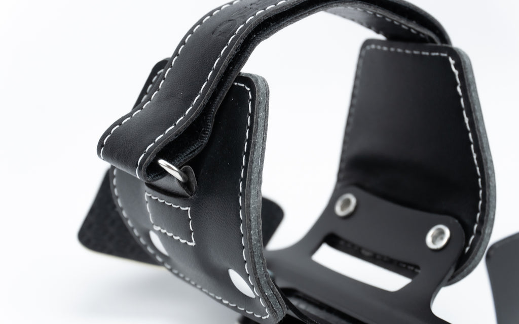 Bekerhouder Leer zwart (afstelbaar) – Desert Fox