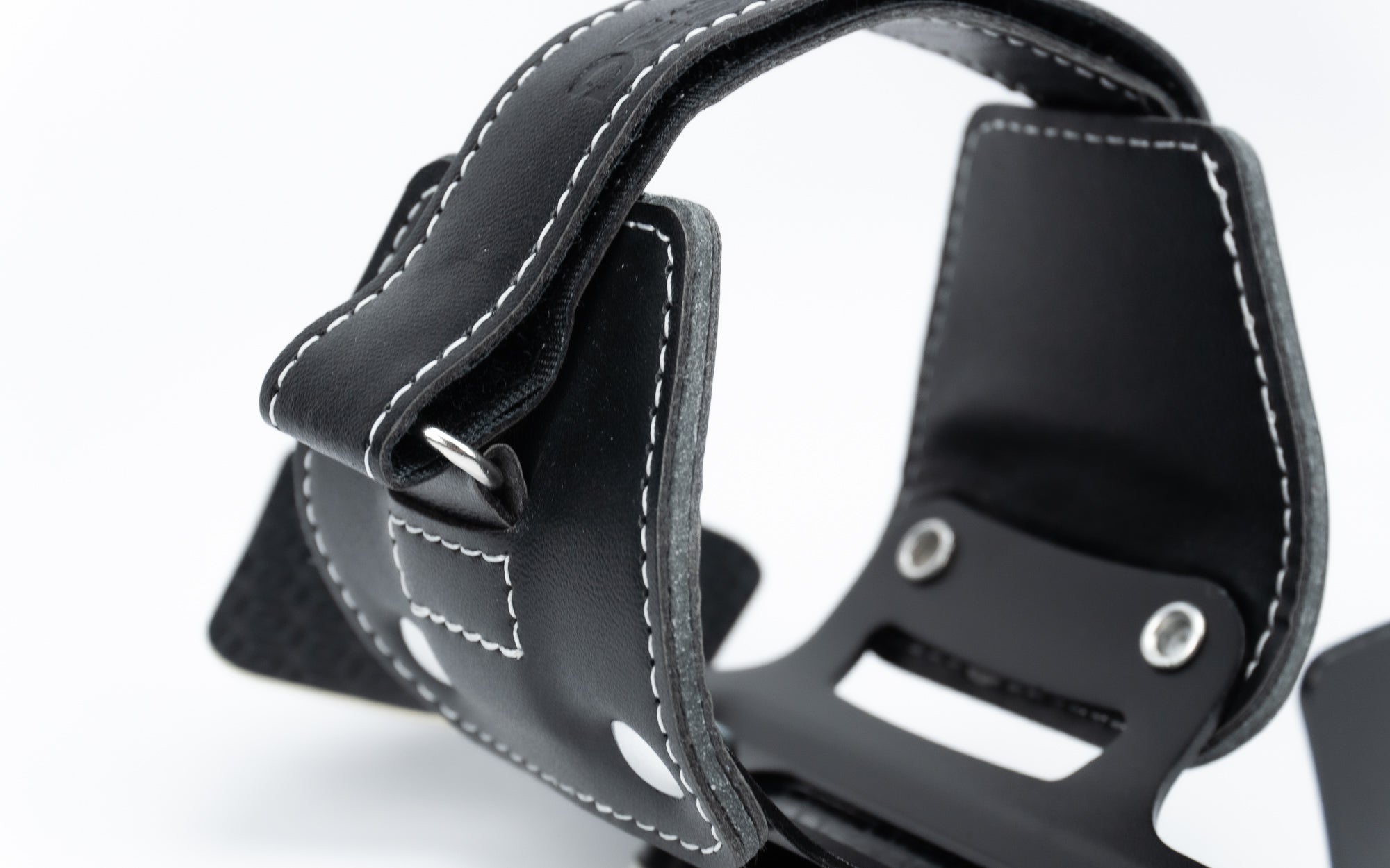 Bekerhouder Leer zwart (afstelbaar) – Desert Fox