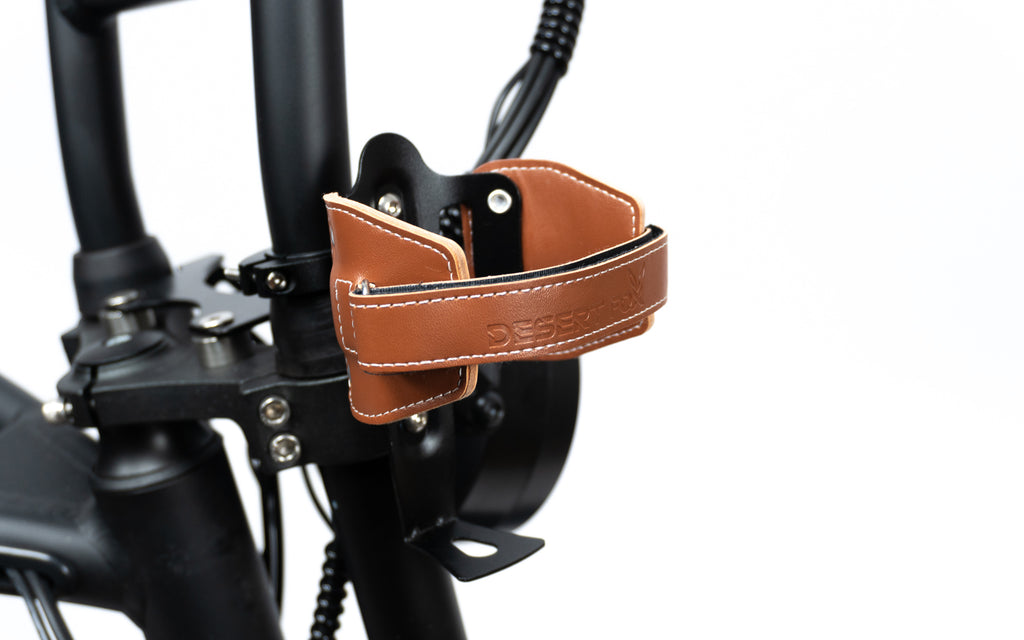 Bekerhouder leer bruin (afstelbaar) – Desert Fox