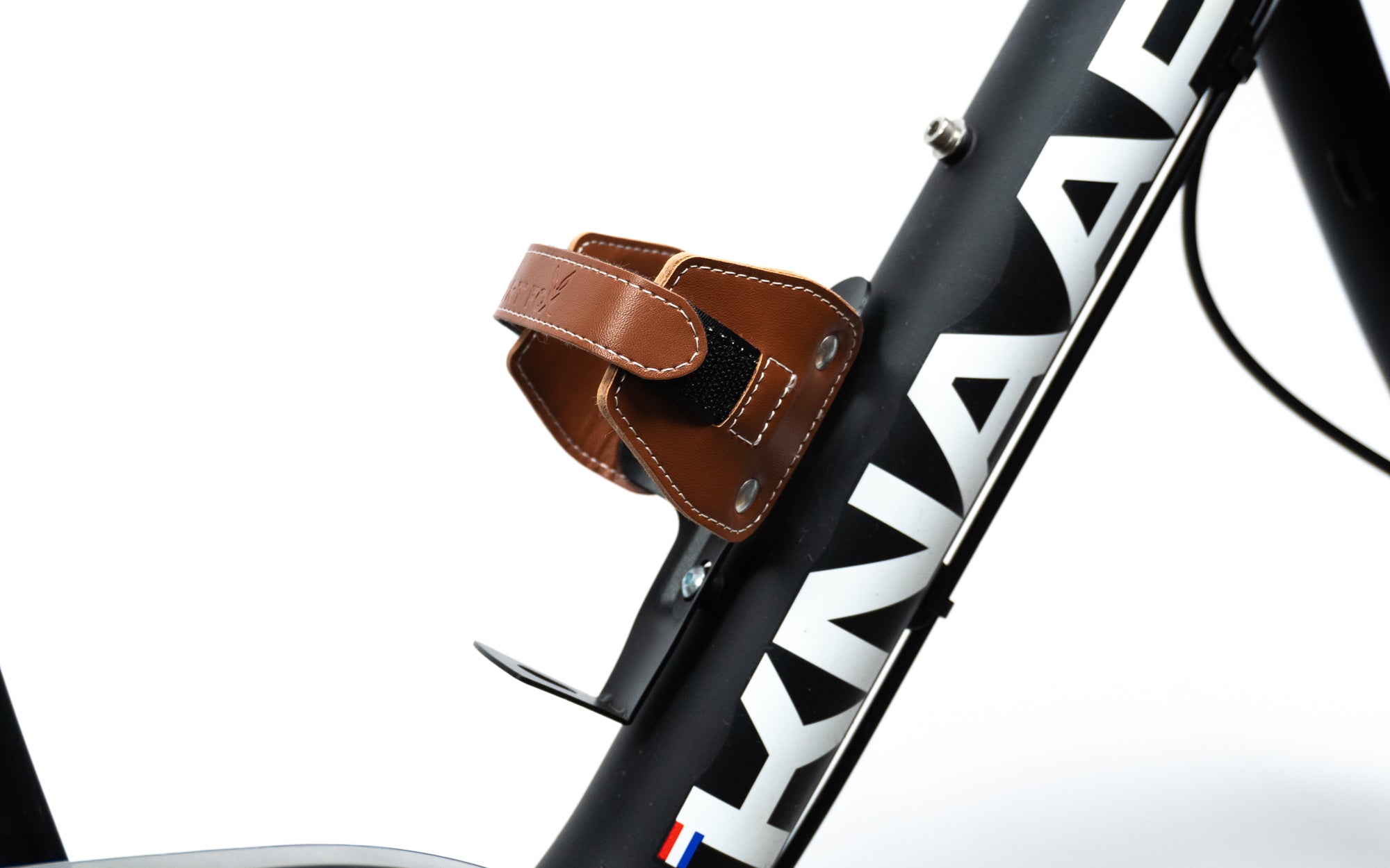 Bekerhouder leer bruin (afstelbaar) – Desert Fox