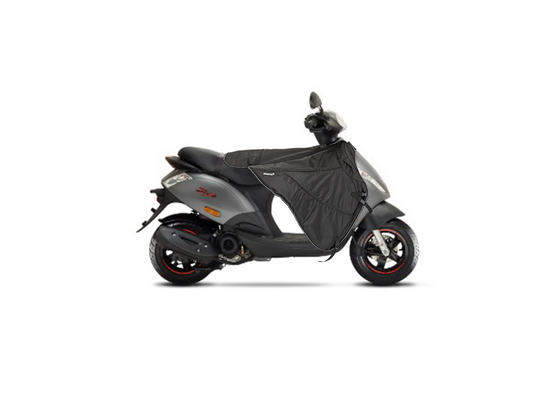 Stricto Premium Piaggio beenkleed scooter - Zwart