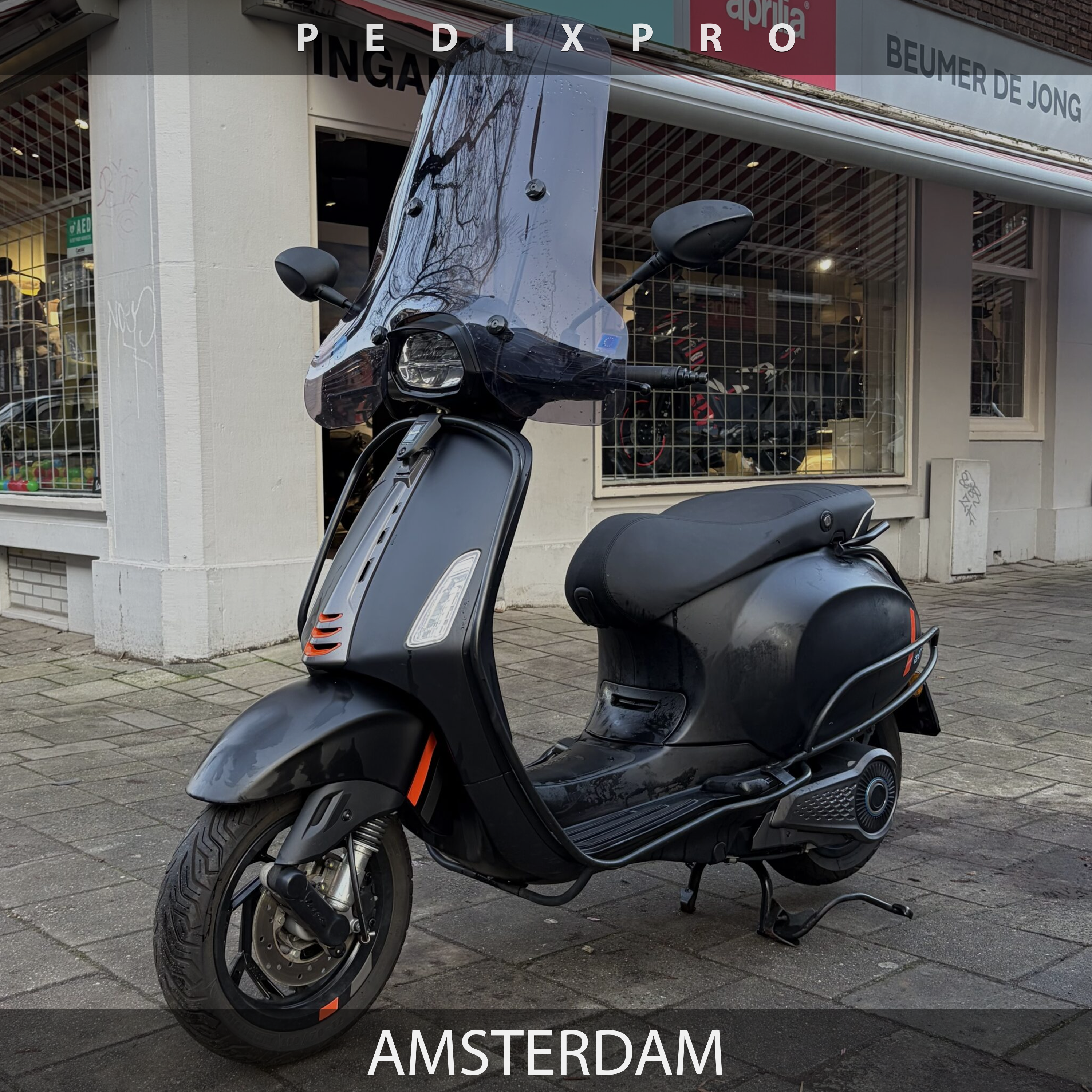 Vespa Sprint Elettrica matzwart (2024) | 5.826 km | BOVAG
