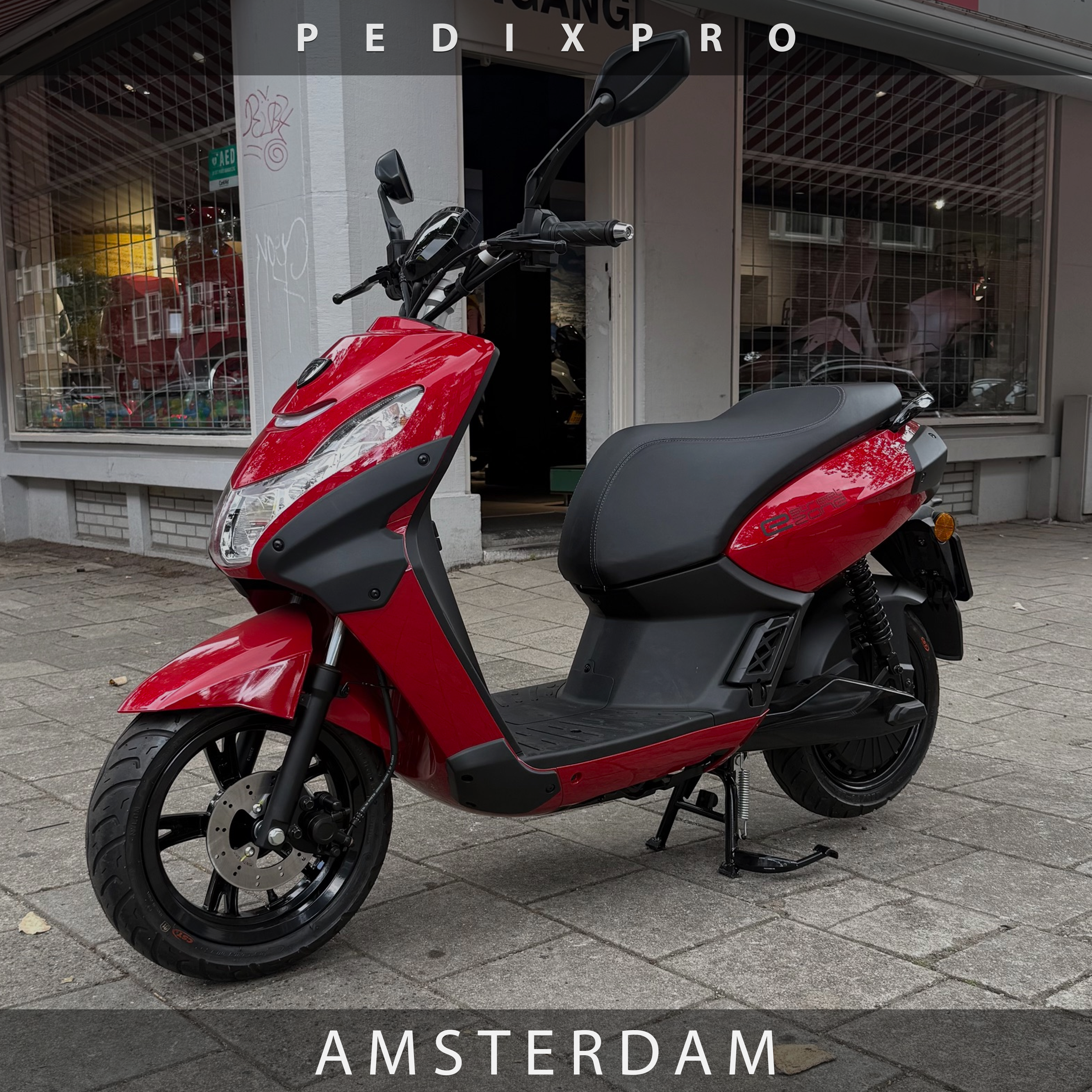 Peugeot E-Streetzone rood (2025) | 999 km | Fabrieksgarantie