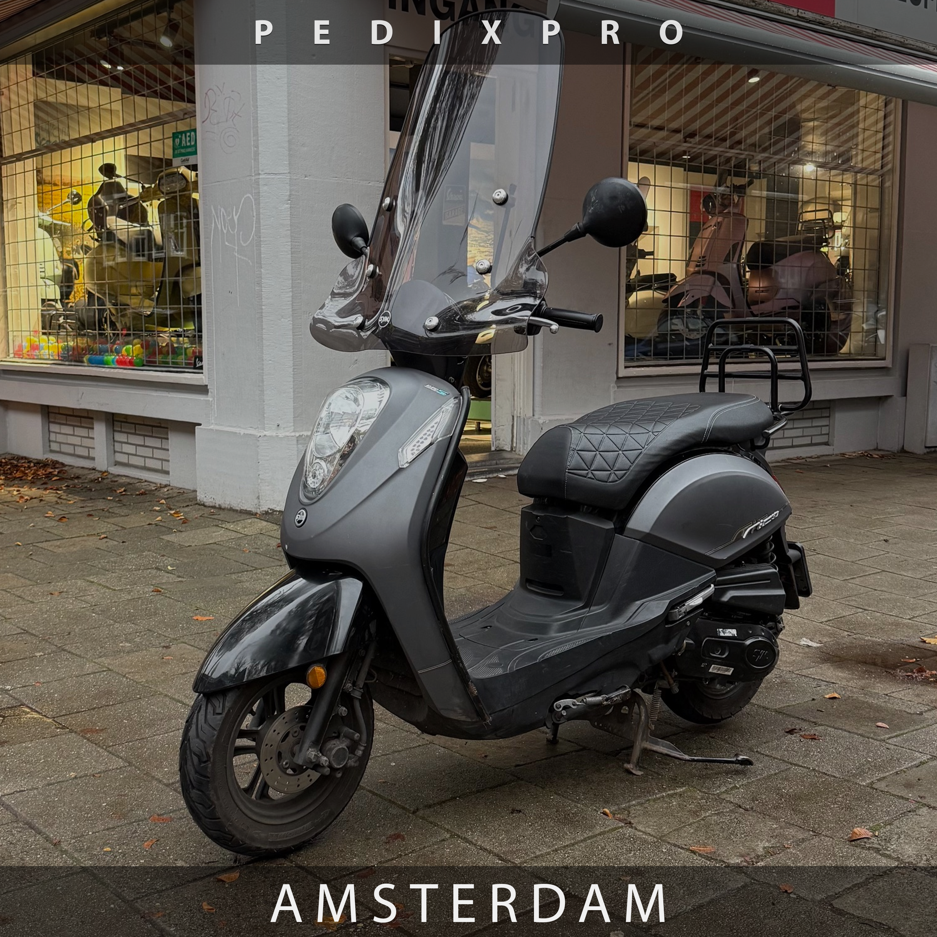 Sym Mio 50i matzwart (2021) | 16.879 km | BOVAG