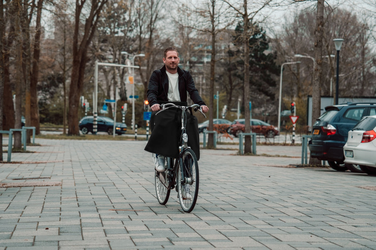 Stricto Bakfiets beenkleed - Zwart